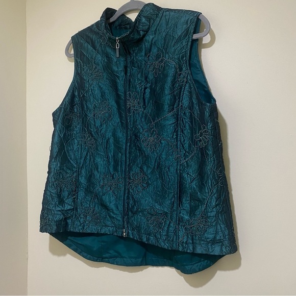 Women’s Coldwater Creek Brand Metallic Green Floral Zip-Up Lightweight Vest S: L - Picture 3 of 13